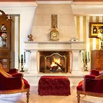 Venetian Hill House